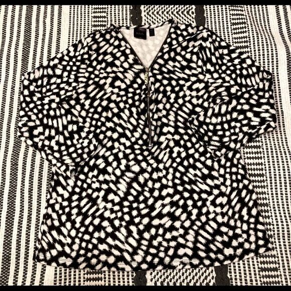 Rafaella Black & White Top Large - Picture 6 of 7